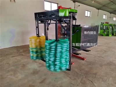车载护栏清洗机2